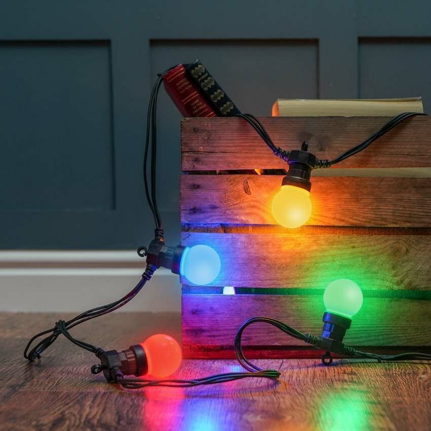 Connectable Festoon Lights with Frosted Bulbs on Black Rubber Cable